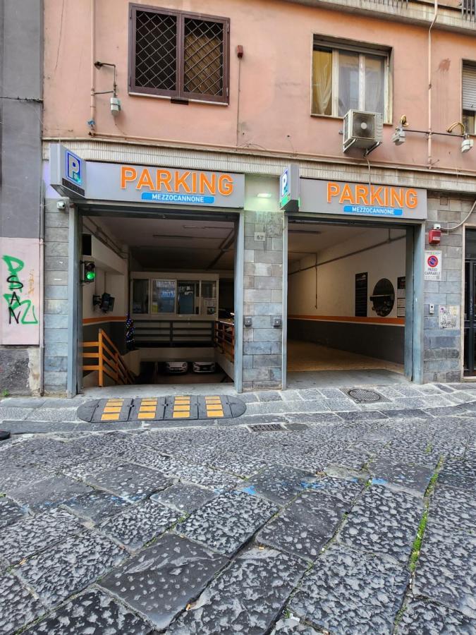 Casa Di Luciana A Santa Chiara 2 * Napoli